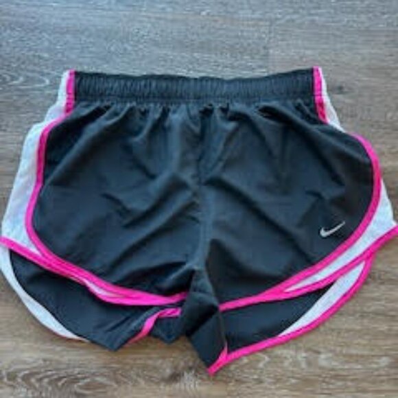 Nike Women's Tempo Running Shorts - Size M - Picture 10 of 10